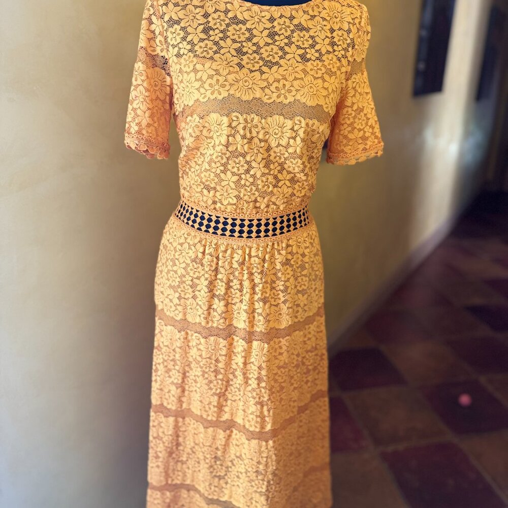 NWT LIFVER Yellow Lace Midi Dress – Size S